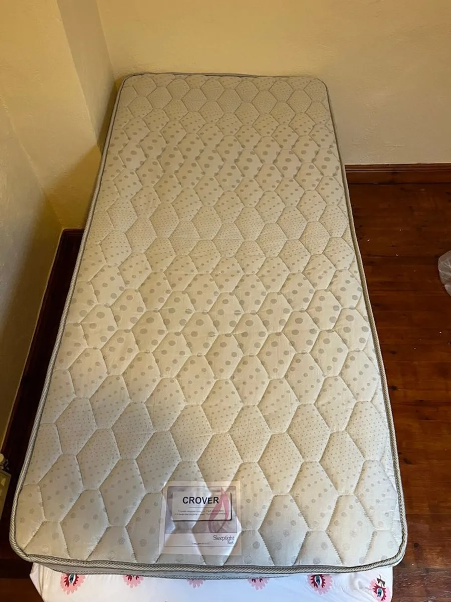 2 single Divan-bed-bases with Mattresses - Image 2