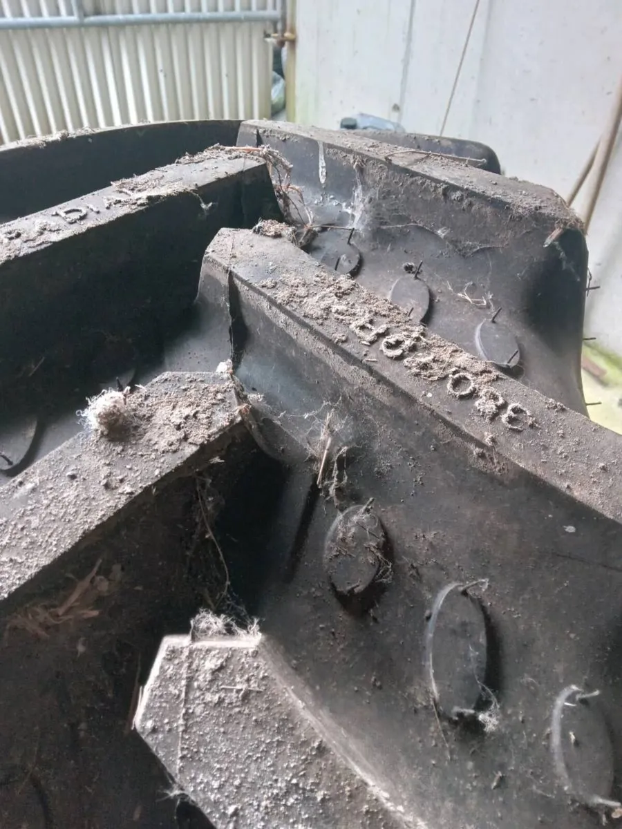 Tractor tyres - Image 1