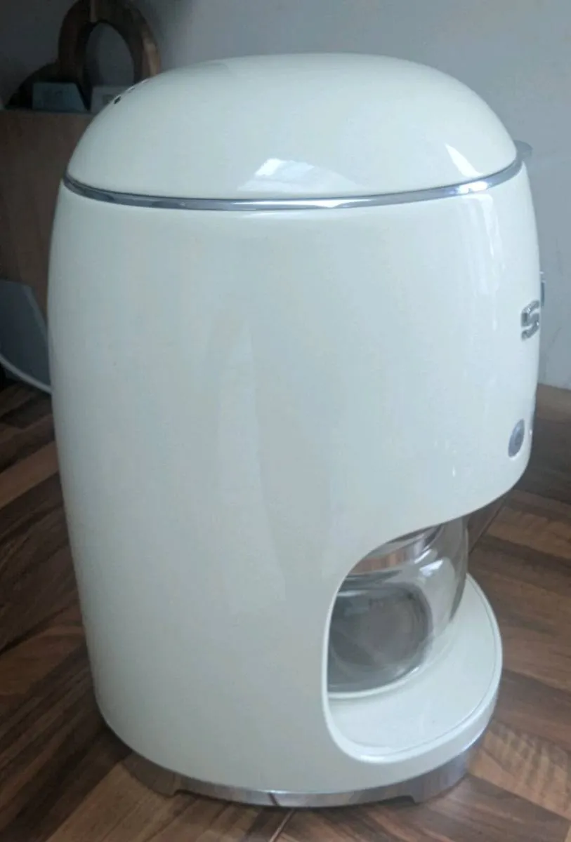 SMEG 50's Retro Filter Coffee Machine - Cream - Image 4