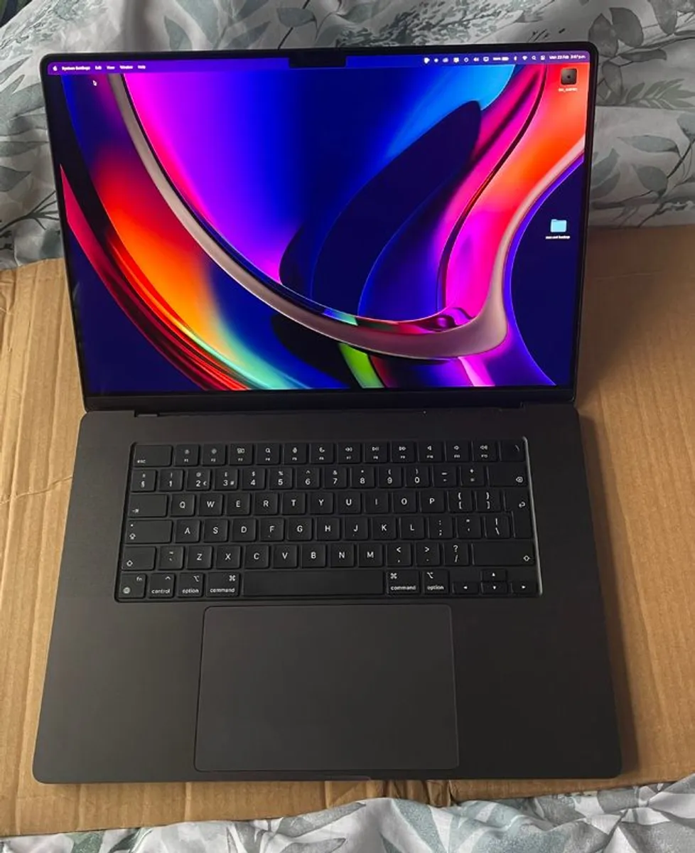 Macbook Pro M4 Pro 16" - Image 1