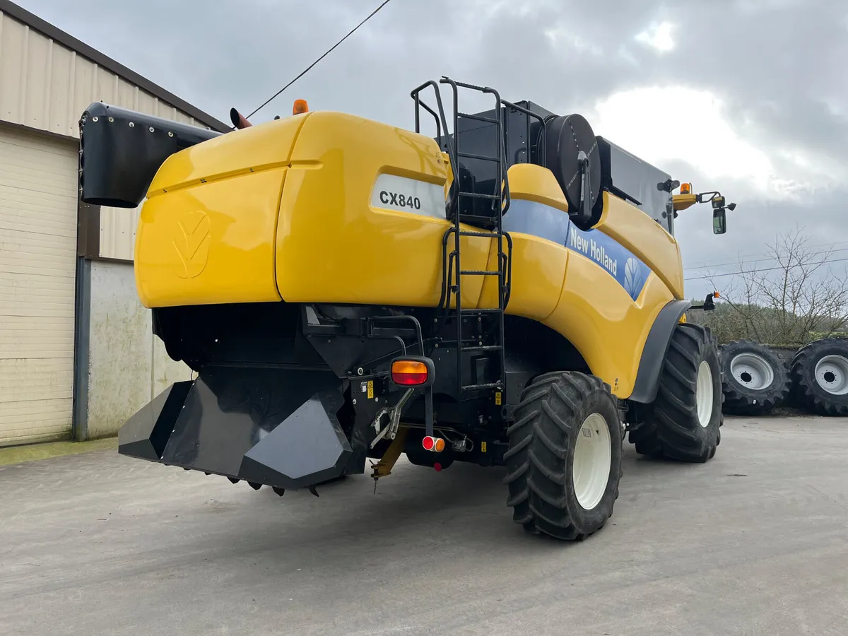 New Holland CX840 **immaculate** - Image 4