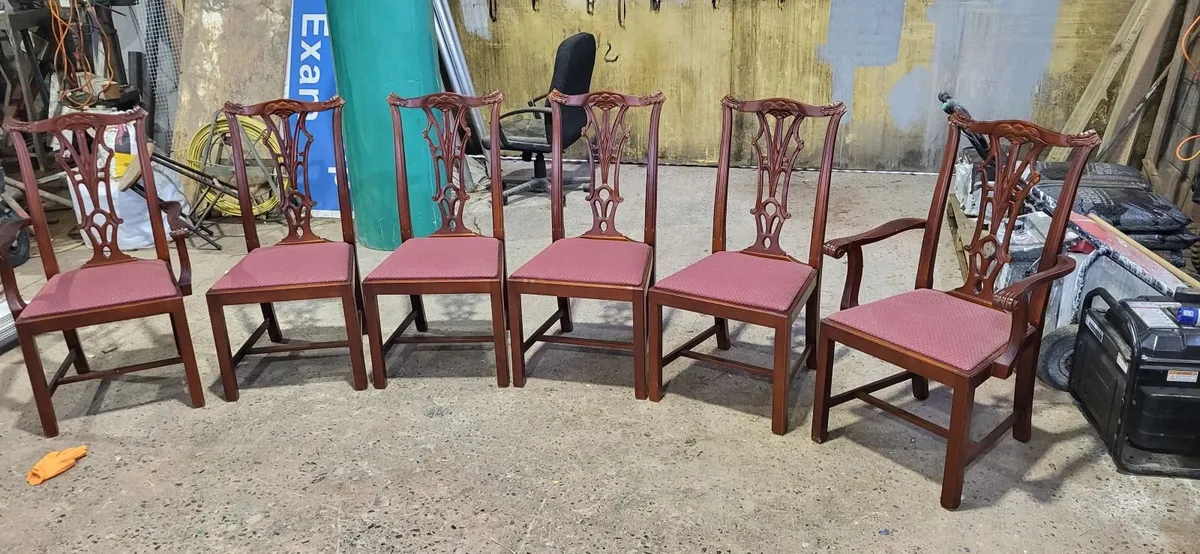 Kitchen table and chairs - Image 3