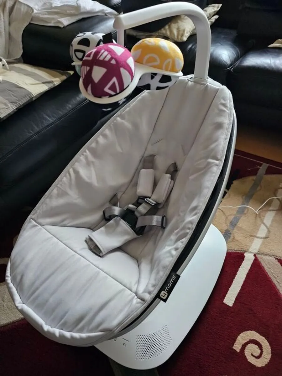 4moms MamaRoo 5 Smart Rocker with WiFi & Bluetooth - Image 1