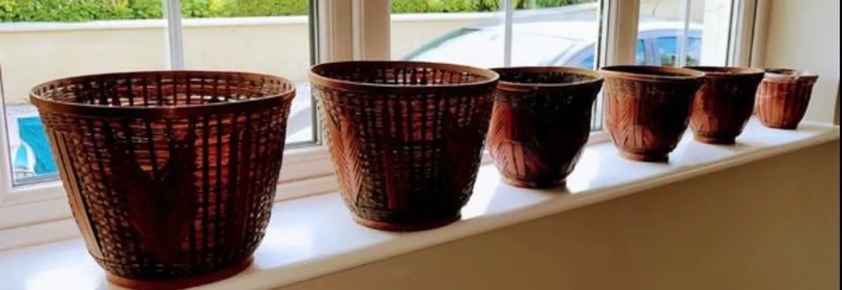 Set of 6 Vintage rattan bamboo flower pots - Image 1