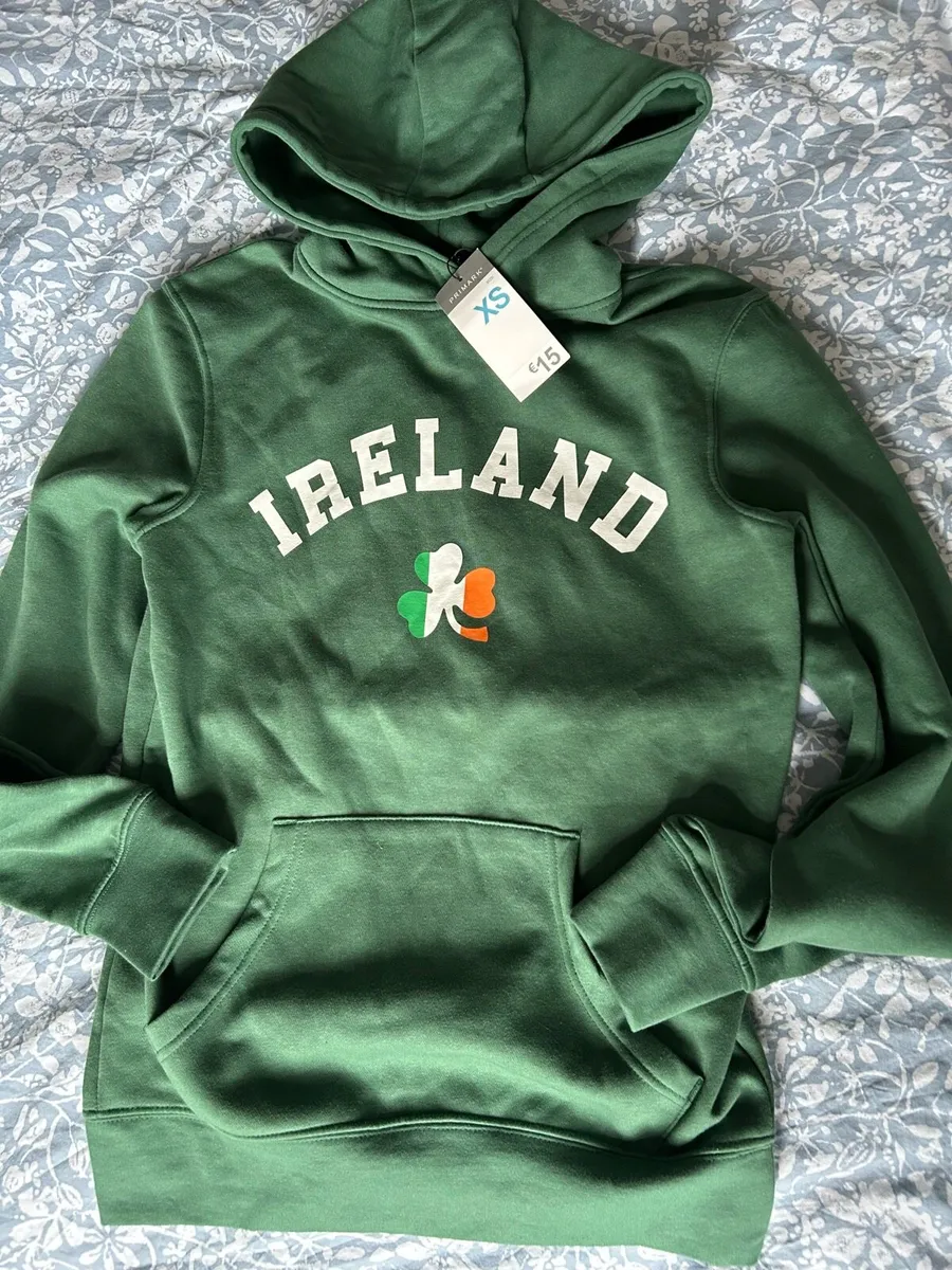 green woman hoodie NEW - Image 2