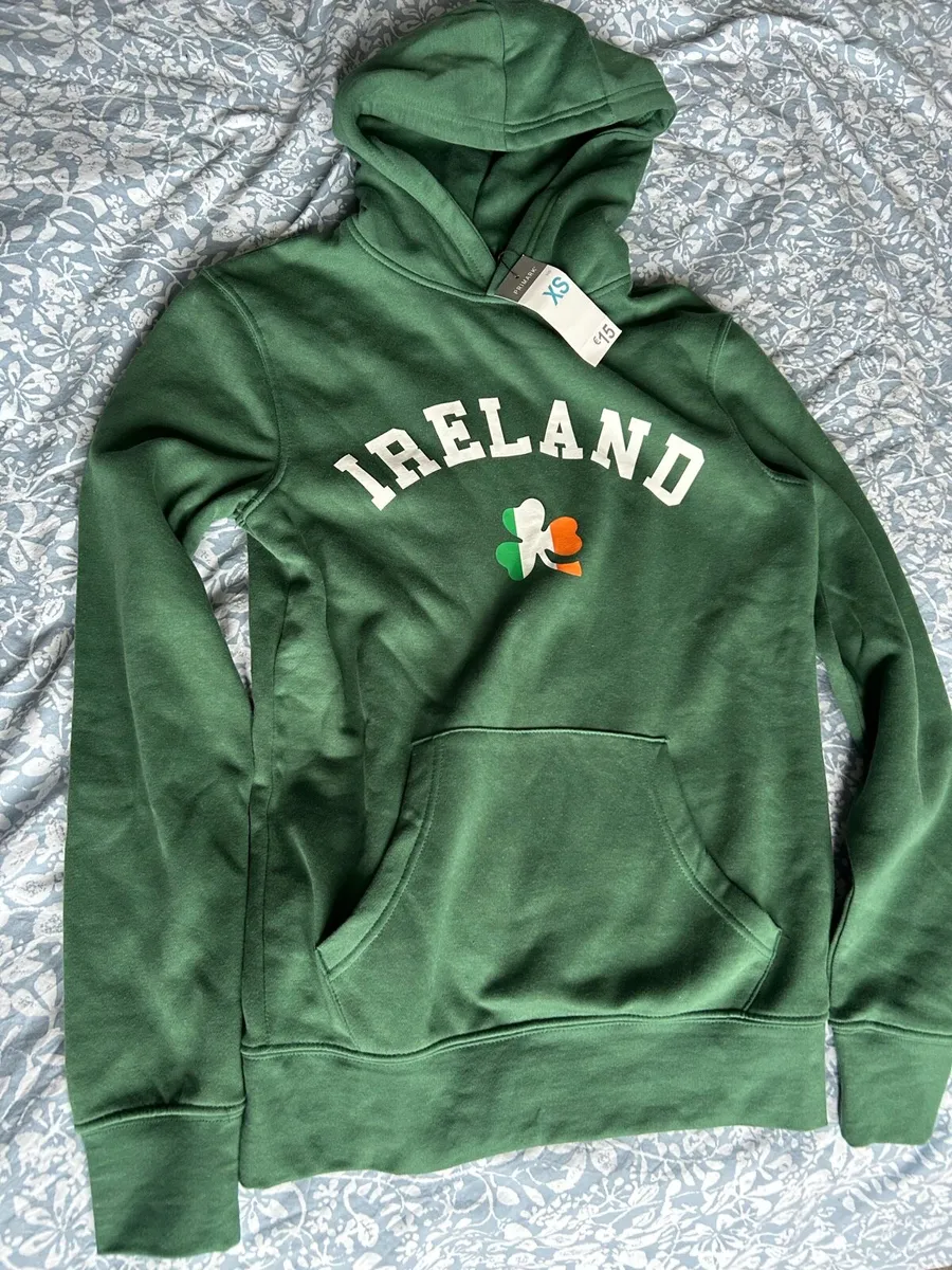 green woman hoodie NEW - Image 3