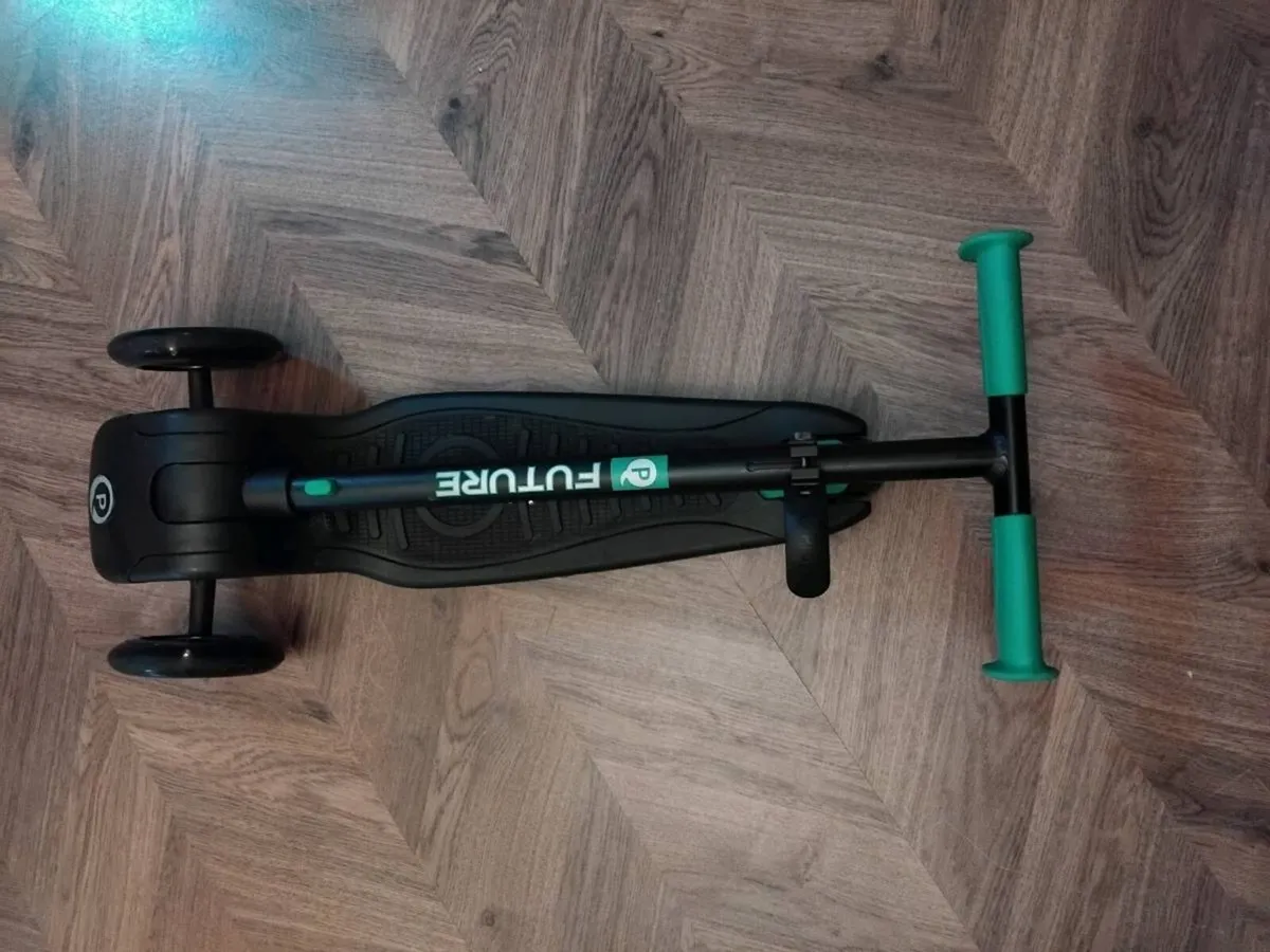 Kids Scooter - Image 4