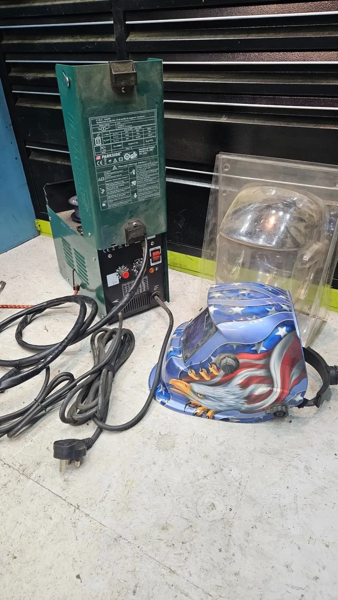 Mig welder and helmet - Image 2