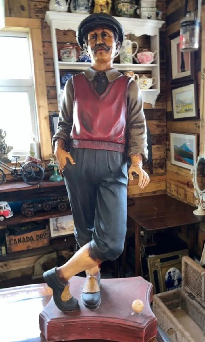 Vintage Golfer - Image 1
