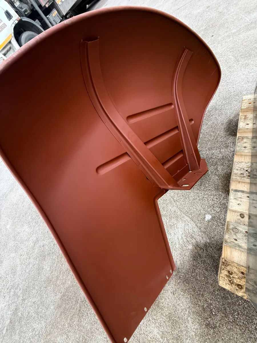 Massey Fergusson 35/65 Round Fender kit - Image 2