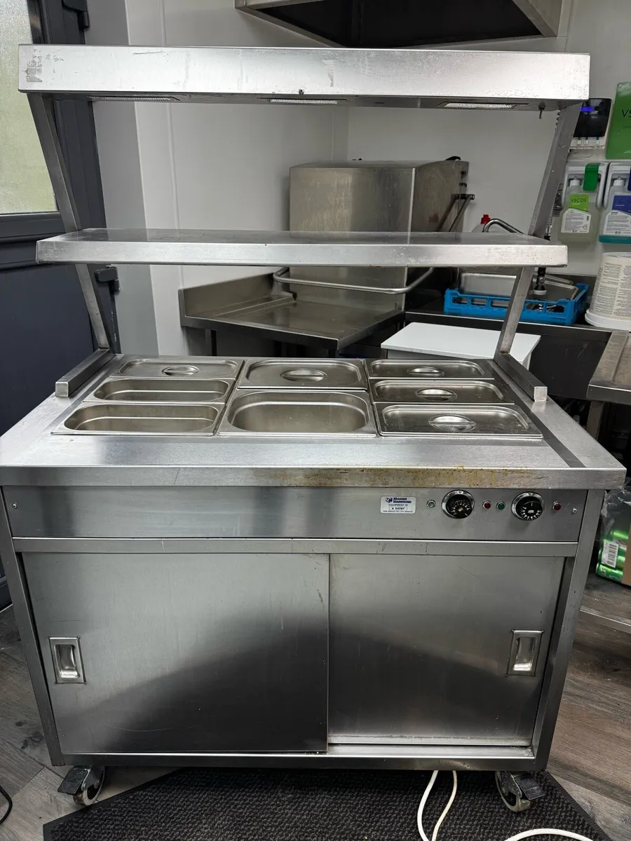 Bain marie with hot pass