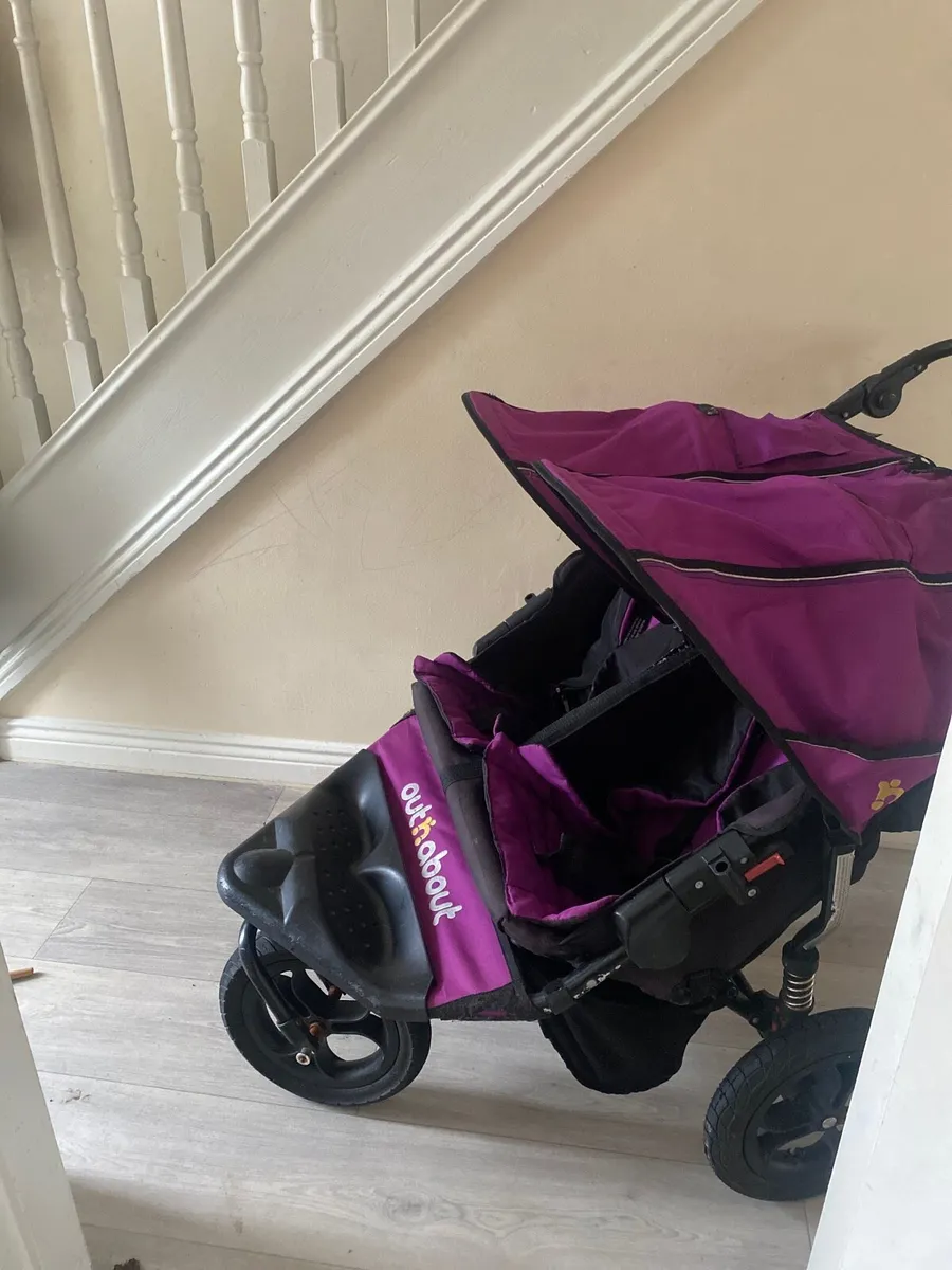 Out n about double buggy - Image 1