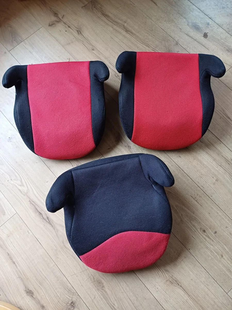 Booster seats - Image 1