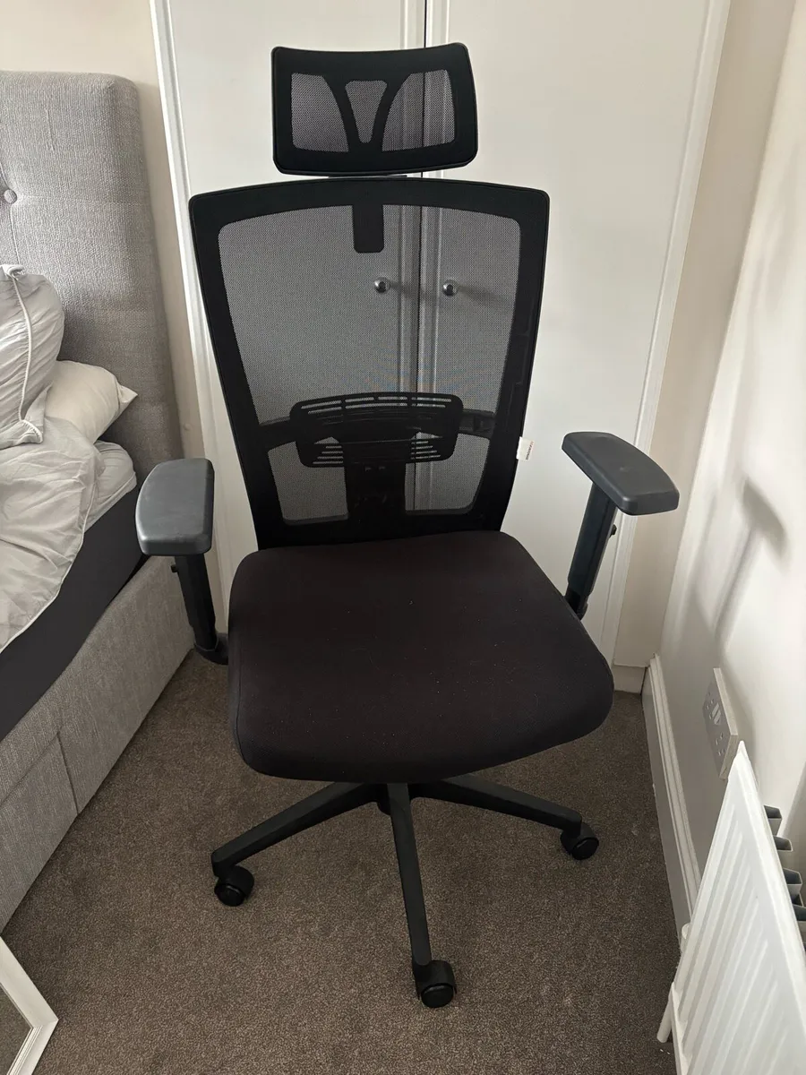 Ergonomic office chairs x 2 - Image 1