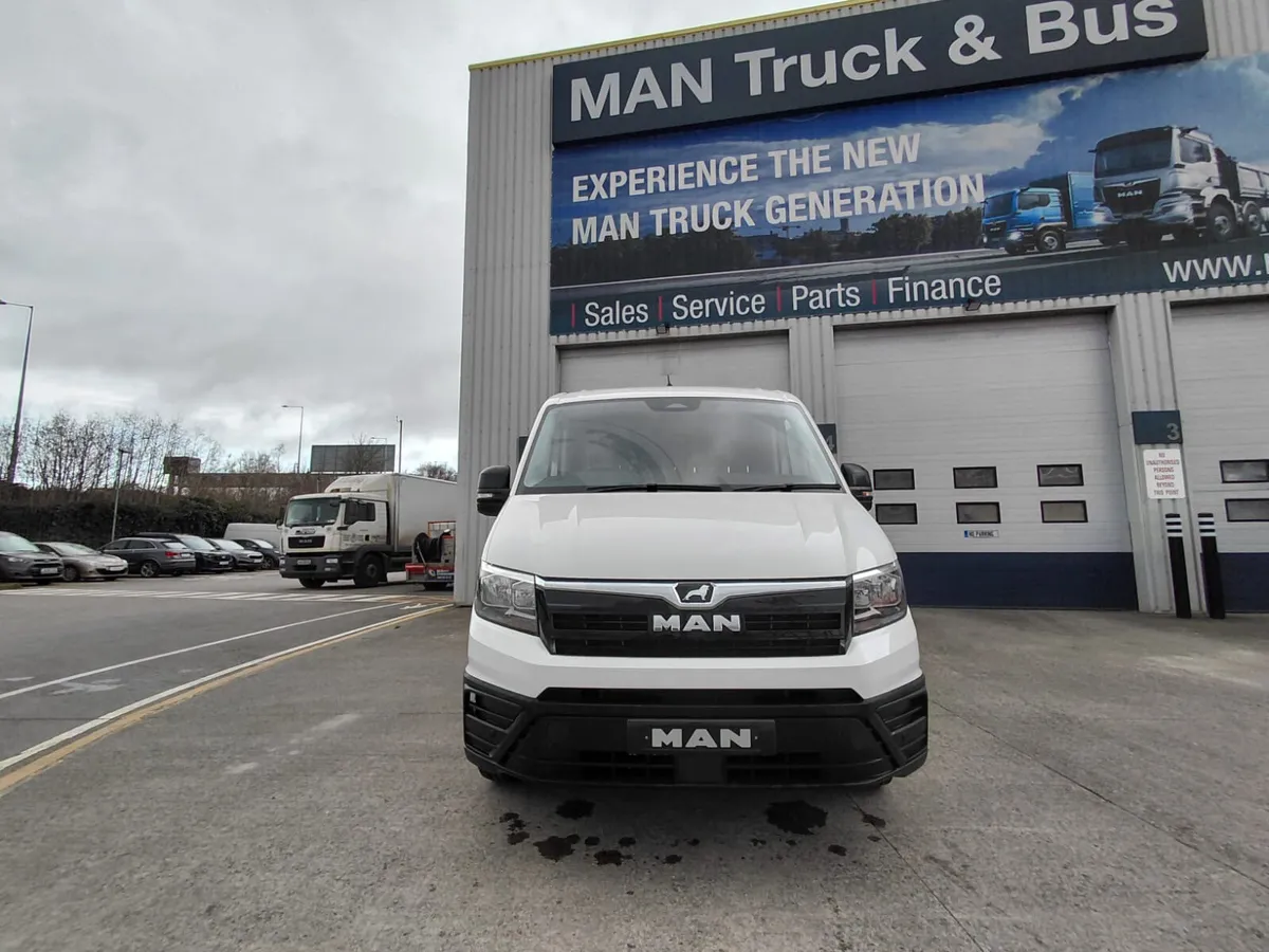 TGE 3.140 MWB PANEL VAN IN STOCK. - Image 2