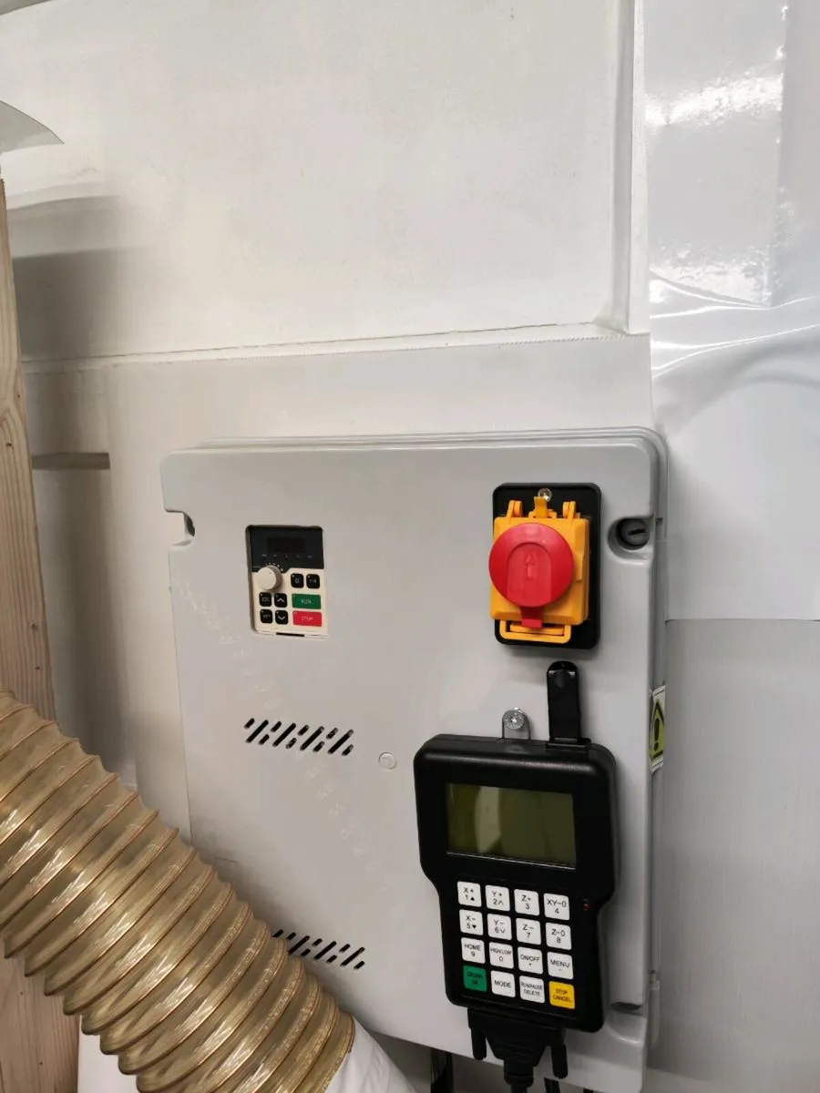 CNC router machine extractor unit setup - Image 4