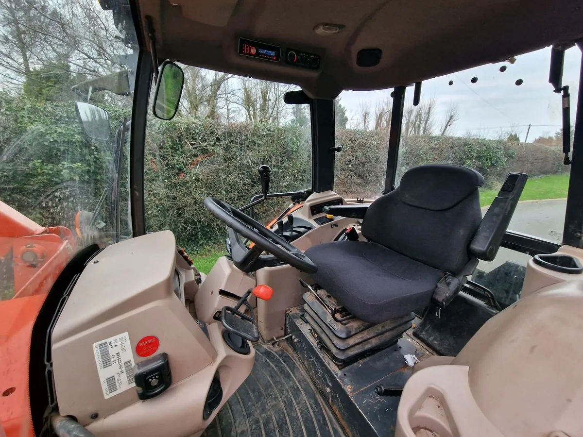 Kubota M8560 Compact Tractor with Loader 1200 hour - Image 3