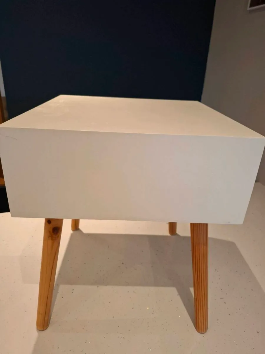 Bedside lockers - Image 2