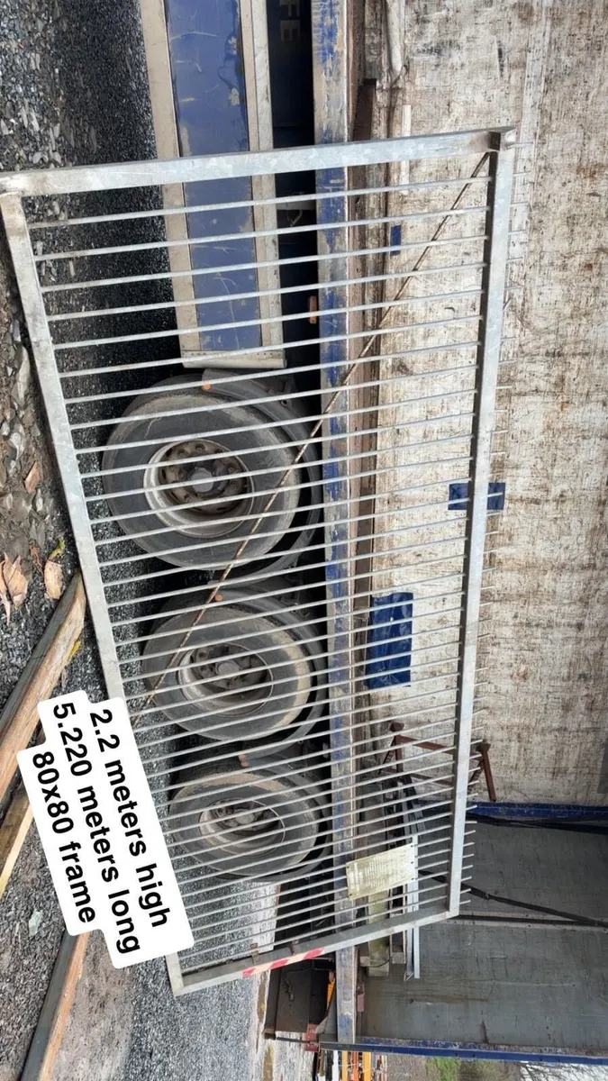 2.2m Gate