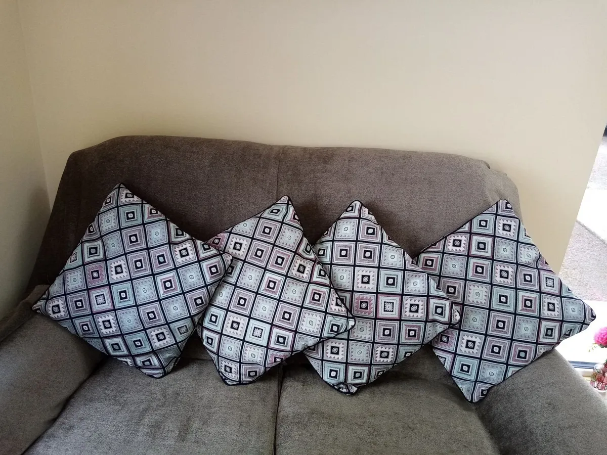 Cushions - Image 2