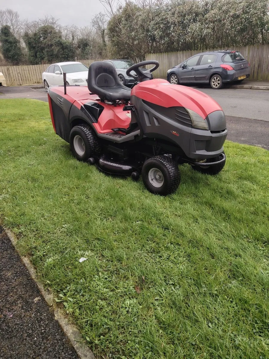 Castelgarden petrol ride on lawnmower - Image 1