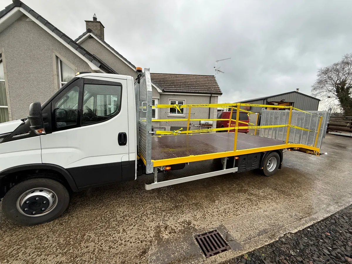 Iveco 180 7.2 t beavertail BRAND NEW CHASSIS/ BODY - Image 3
