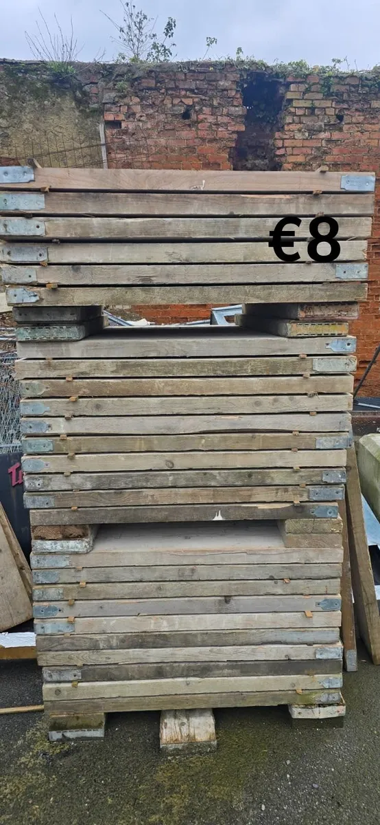 Scaffolding  & Ladders - Image 2