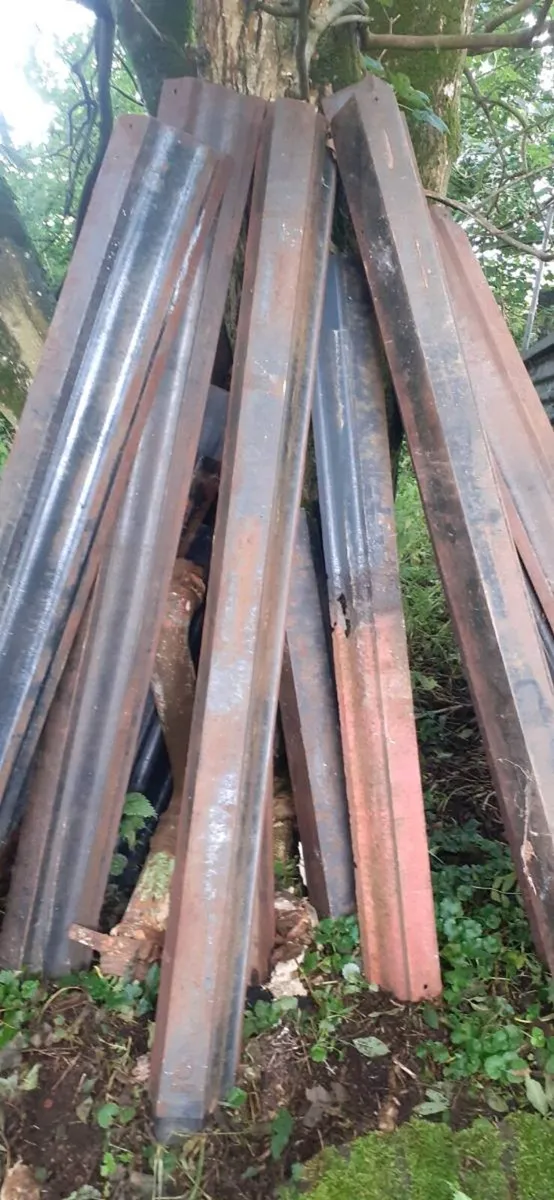 Bangor slates chimney pots floor ridge roof tiles - Image 3