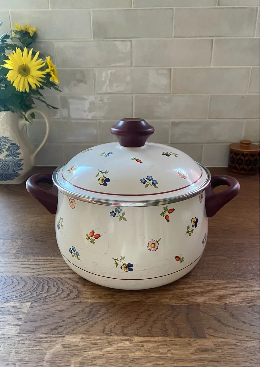 Vintage Villeroy & Boch Petite Fleur Pot - Image 1