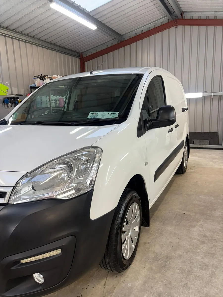 161 BerlinGo MPV - Image 2