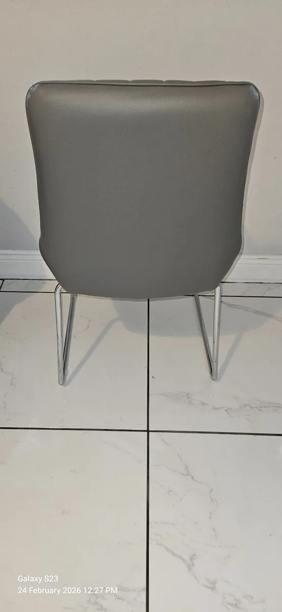 Kitchen chairs - Image 3