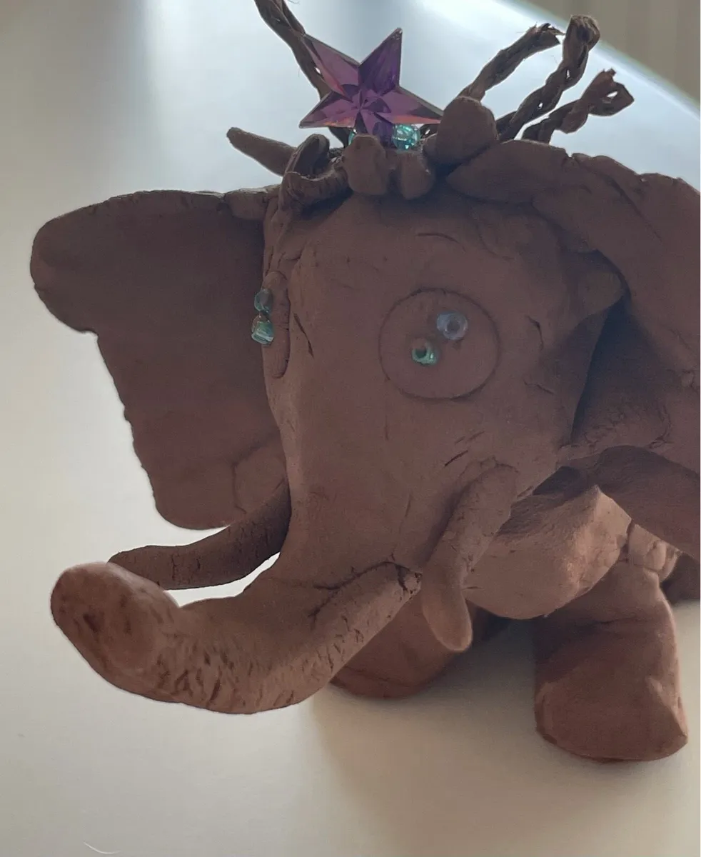 Wooden elephant shelf - Image 3