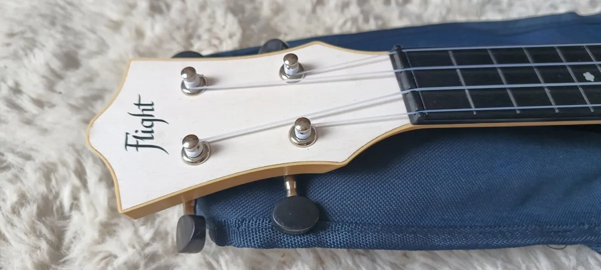 Flight TUS‑35 WH Travel Series Soprano Ukulele - Image 2