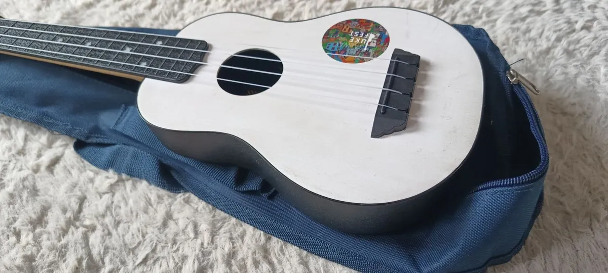 Flight TUS‑35 WH Travel Series Soprano Ukulele - Image 4