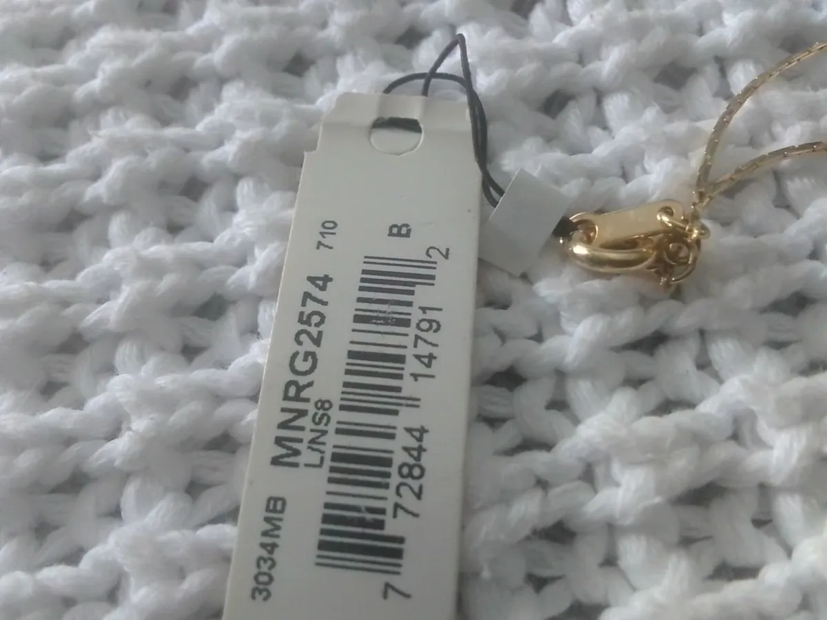 MONET VINTAGE GOLD TONE STATION NECKLACE UNWORN - Image 4