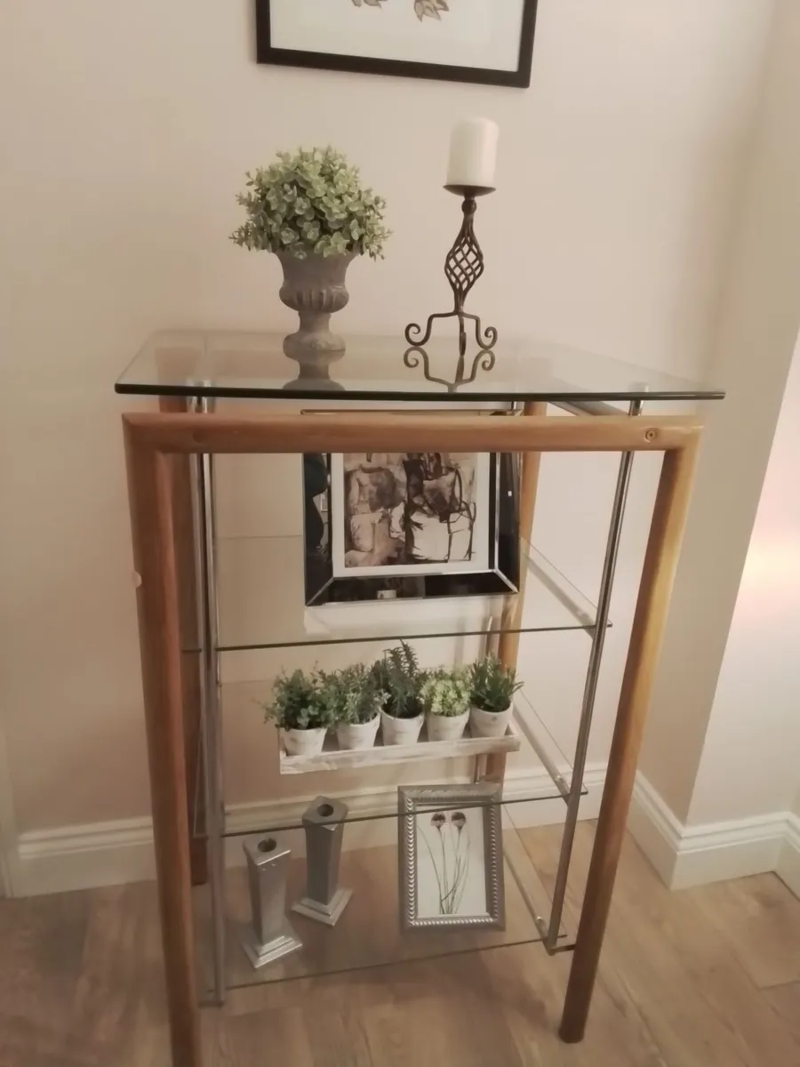 Display unit free to take away today - Image 1