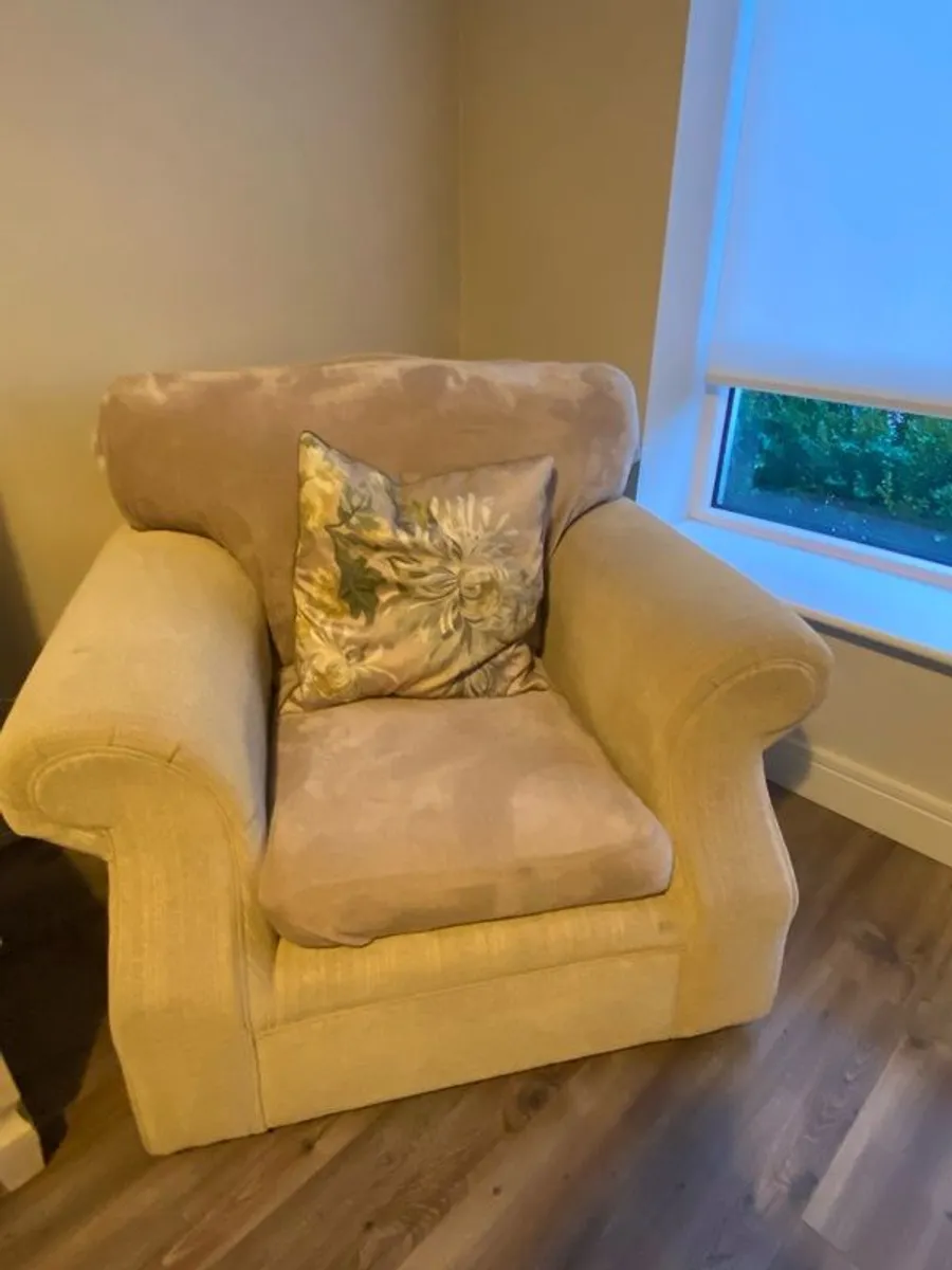 armchair for sale - Image 1