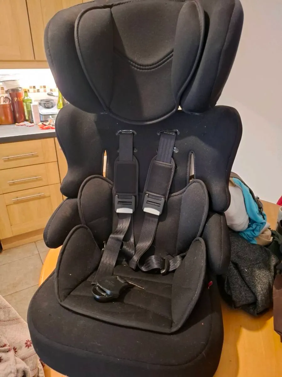 Car seat - Image 3