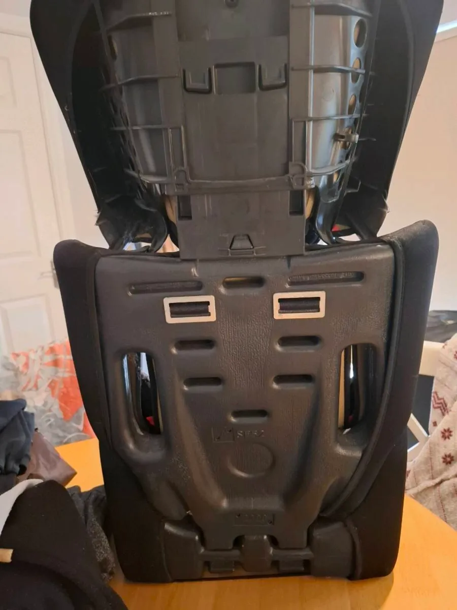 Car seat - Image 4