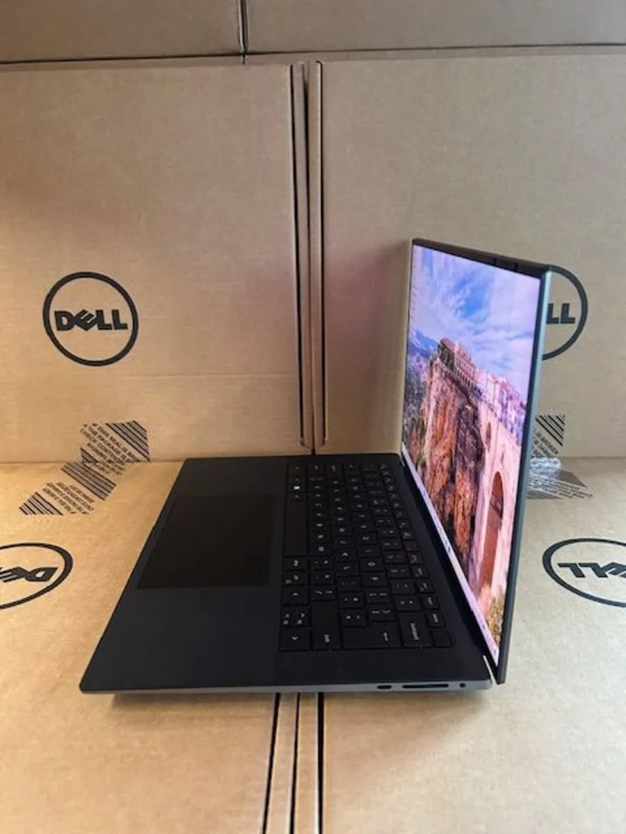 Dell Precision 5570/i7/12th Gen/32GB/8GB Graphics - Image 4