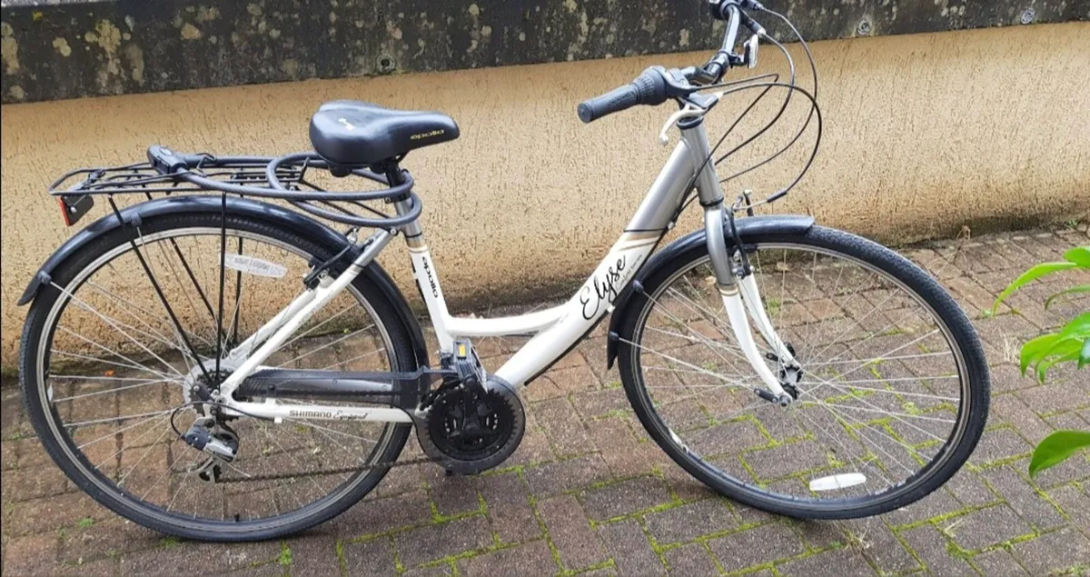 Women's bike - Image 1