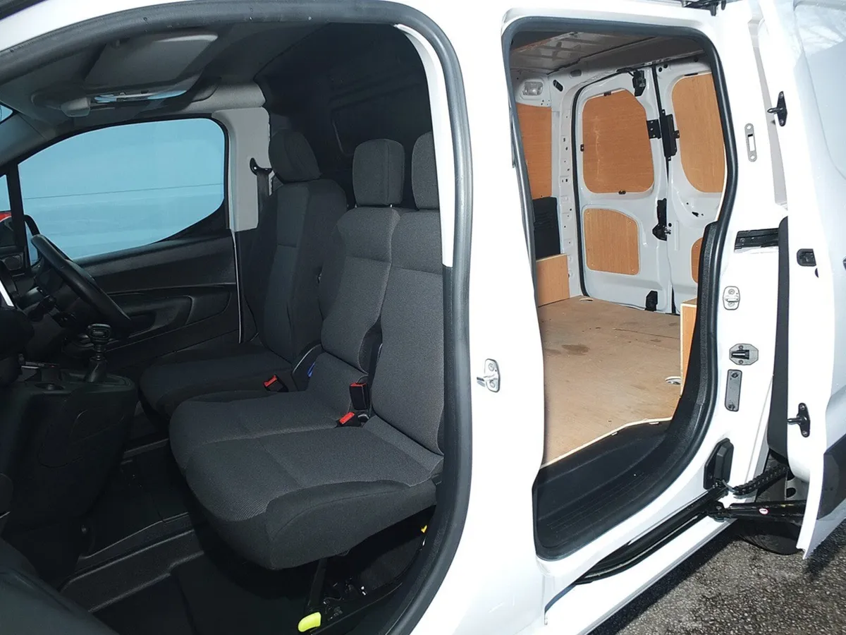 2023 Citroen Berlingo Small Panel Van - Image 3