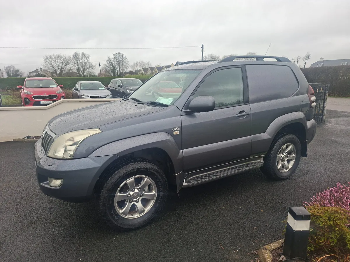 Toyota Land Cruiser 2010 - Image 3