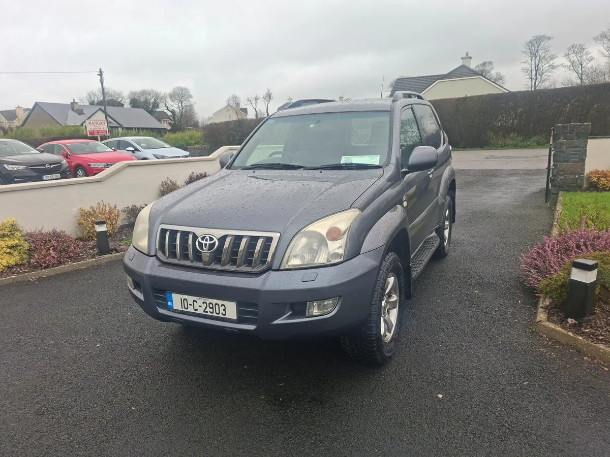 Toyota Land Cruiser 2010 - Image 2