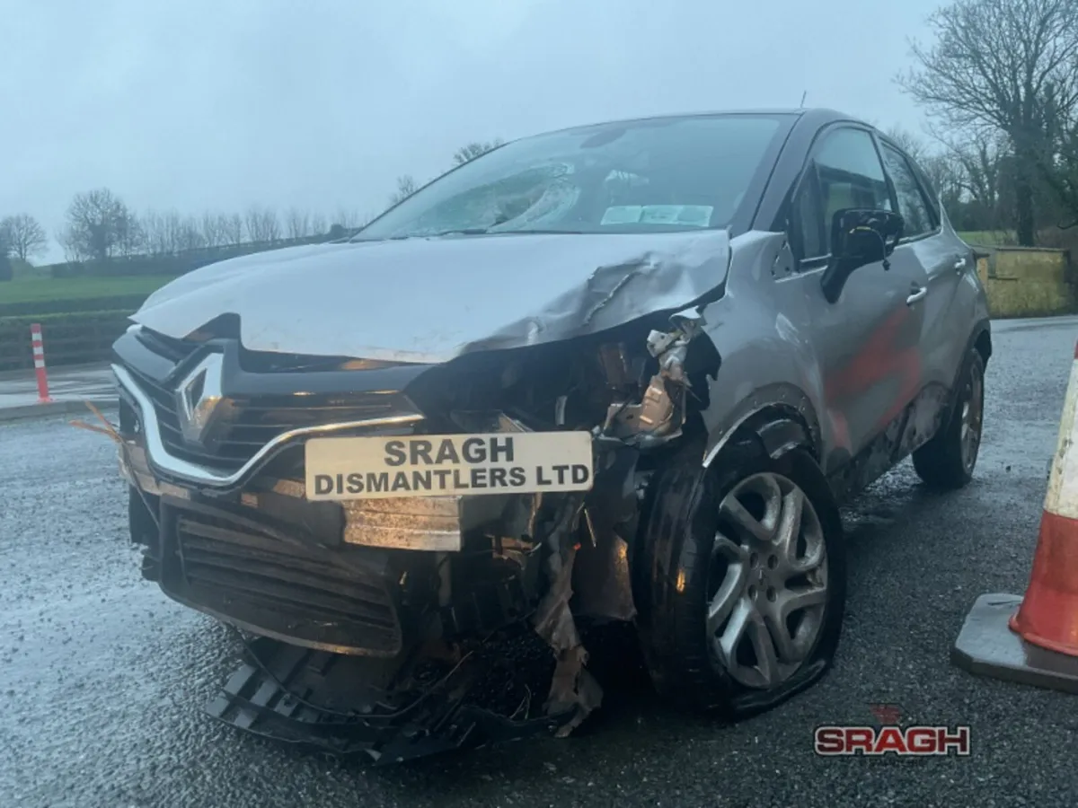 RENAULT CAPTUR COLLECTION - Image 2