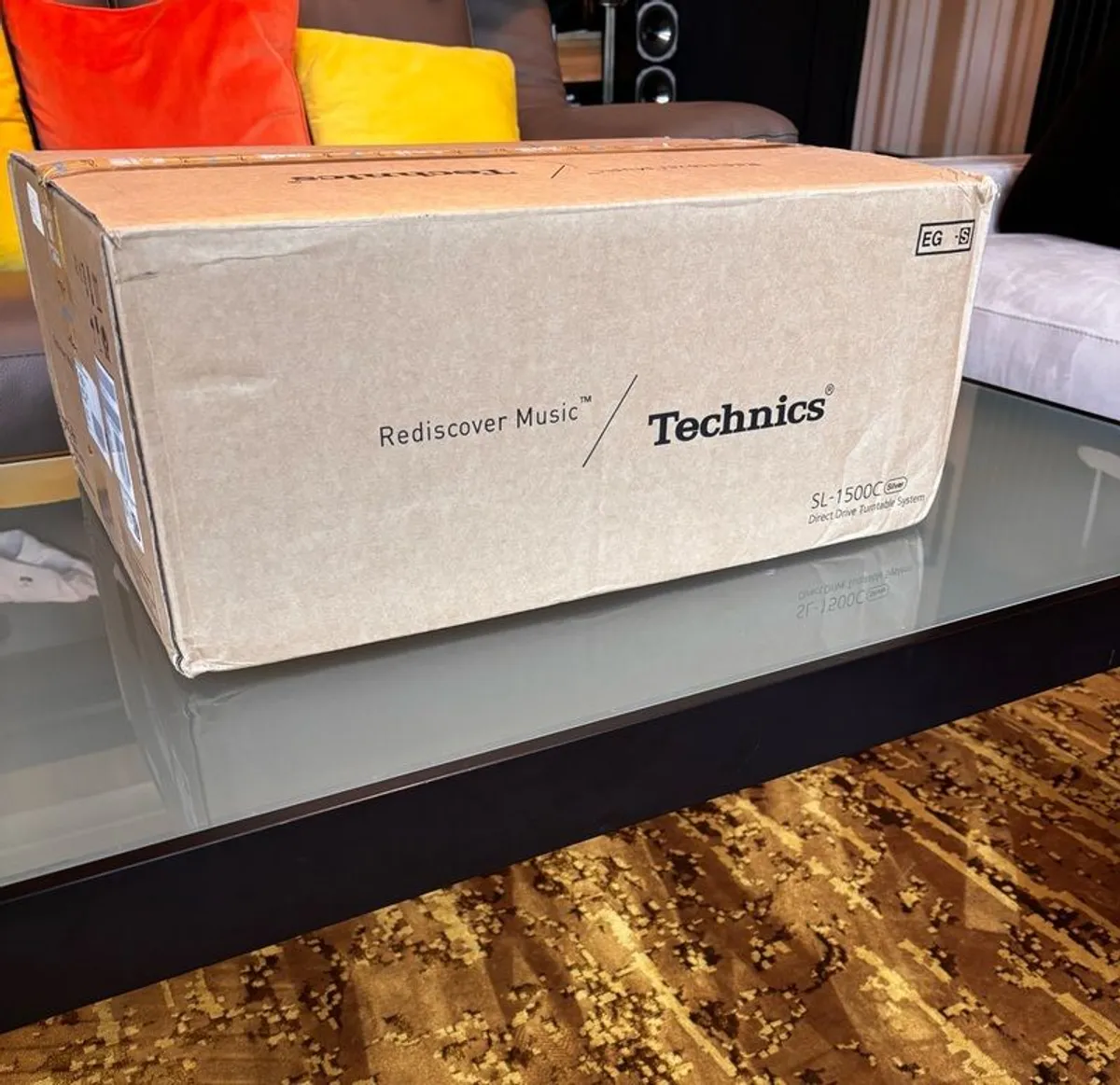 Technics SL1500C with Ortofon Red - Image 2