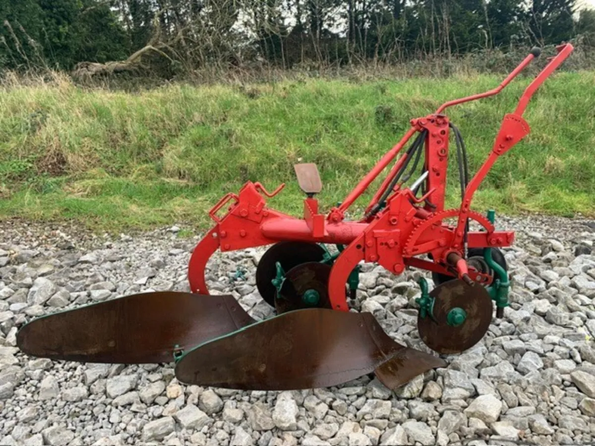 KV 2 FURROW COMPETITION PLOUGH - Image 1