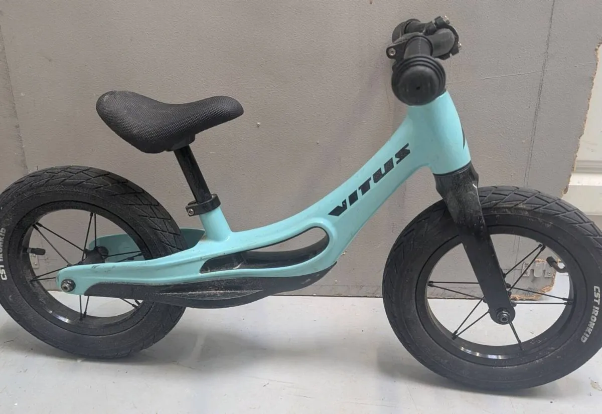 Vitus Smoothy Balance Bike Mint 12" Wheel - Image 2