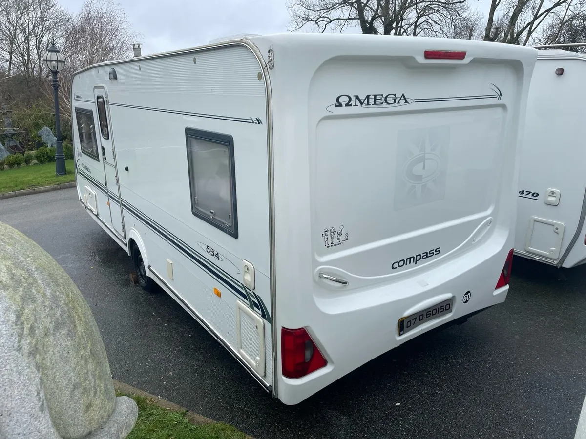 4 birth light weight caravan - Image 3