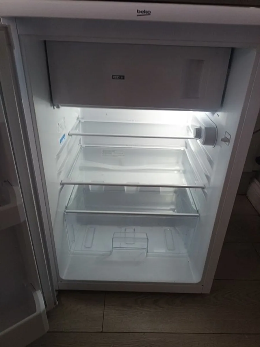 Beko Undercounter Fridge - Image 4